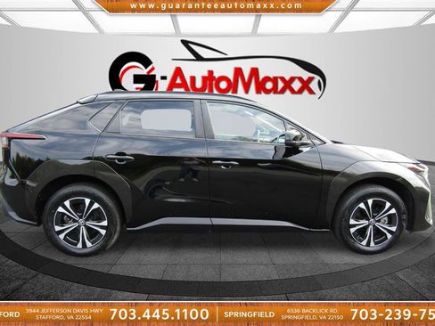 Used 2023 Toyota bZ4X AWD w/ Weather Package image 4