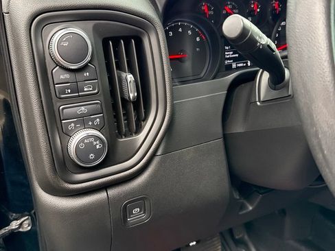 Used 2021 GMC Sierra 1500 4x4 Crew Cab w/ Sierra Value Package image 23