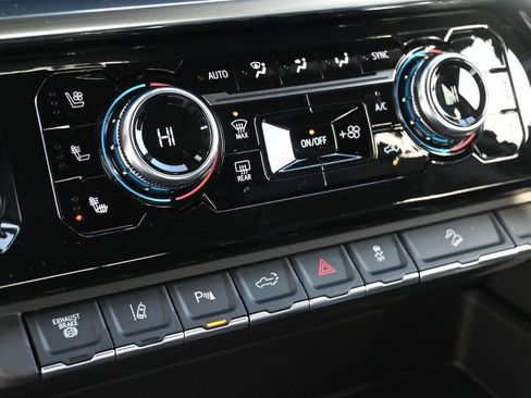 New 2026 GMC Sierra 3500 Denali image 26