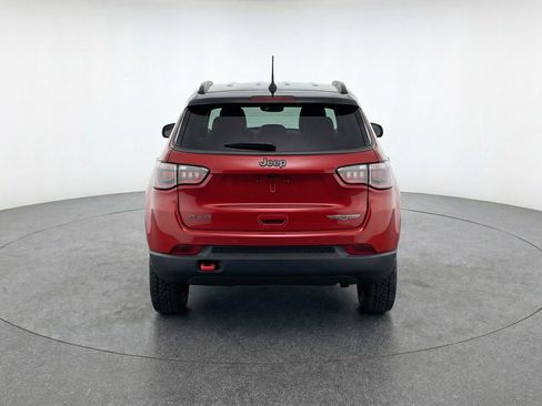 Used 2025 Jeep Compass Trailhawk AWD/4WD image 7