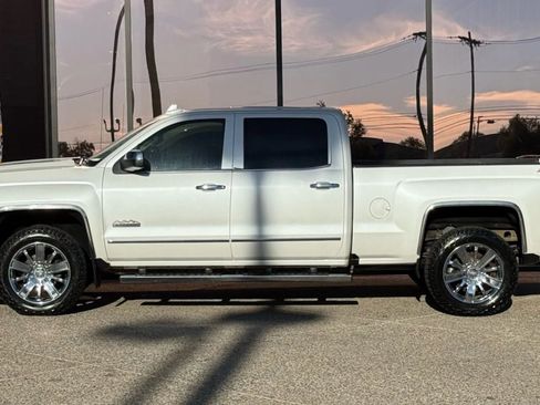 Used 2017 Chevrolet Silverado 1500 High Country image 5
