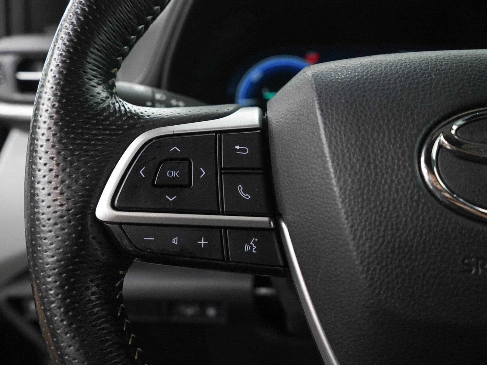 Used 2025 Toyota Sienna XSE AWD/4WD image 27