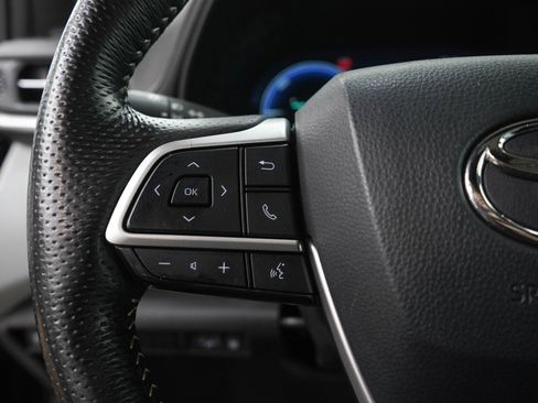Used 2025 Toyota Sienna XSE AWD/4WD image 27