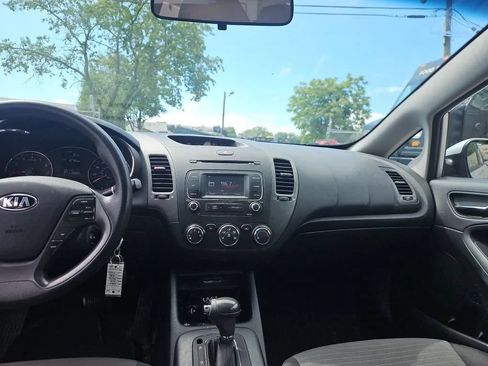 Used 2015 Kia Forte LX w/ Popular Package FWD image 12
