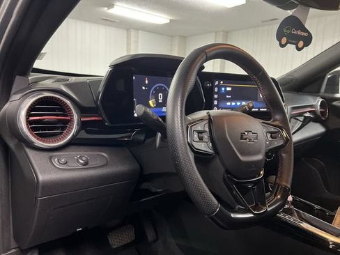 Certified 2024 Chevrolet Trax RS w/ Sunroof Package FWD image 10