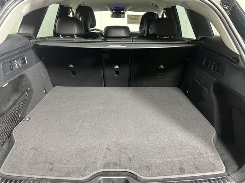 New 2025 Mercedes-Benz GLC 350e 4MATIC image 23