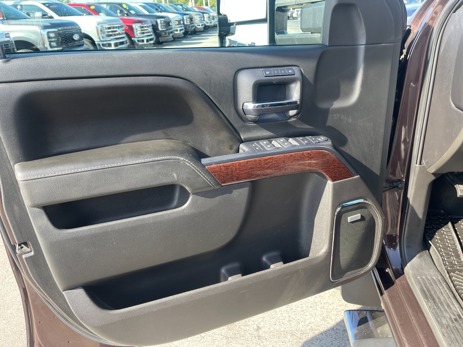 Used 2016 GMC Sierra 3500 SLT w/ Duramax Plus Package AWD/4WD image 12
