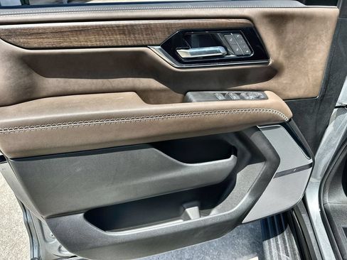 New 2026 GMC Yukon Denali Ultimate AWD/4WD image 21