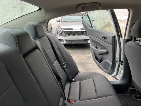 Used 2025 Nissan Altima 2.5 SV image 38