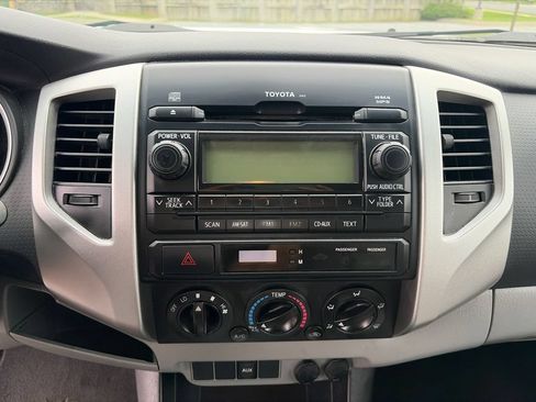 Used 2012 Toyota Tacoma 2WD Access Cab w/ SR5 Pkg image 18