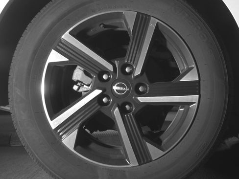 Used 2025 Nissan Sentra SV FWD image 15