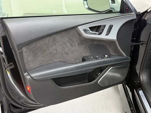 Used 2016 Audi RS 7 Prestige w/ RS 7 Dynamic Package image 27