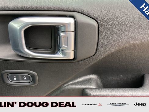 Used 2024 Jeep Wrangler Unlimited Rubicon image 38