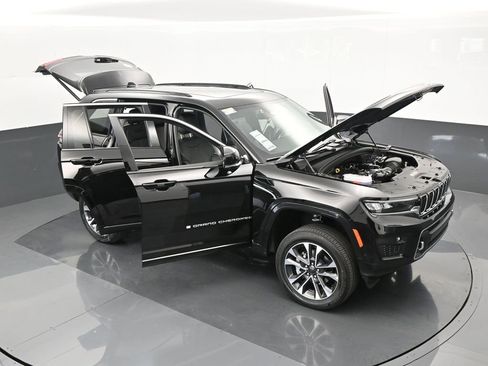 Used 2024 Jeep Grand Cherokee Overland w/ Luxury Tech Group IV image 63