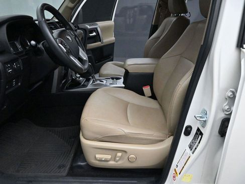 Used 2019 Toyota 4Runner Limited AWD/4WD image 15