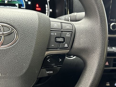 Used 2025 Toyota Camry LE FWD image 20