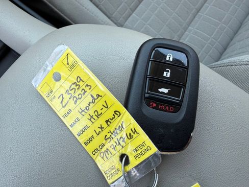 Used 2023 Honda HR-V LX image 43