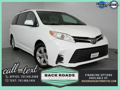 Used 2018 Toyota Sienna LE w/ Carpet Mat Package