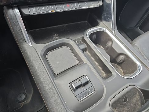 Used 2024 GMC Sierra 2500 Denali AWD/4WD image 23