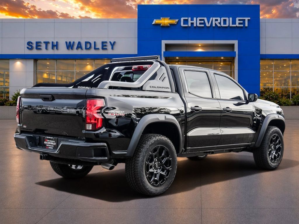 New 2026 Chevrolet Colorado Trail Boss w/ Midnight Edition AWD/4WD image 7