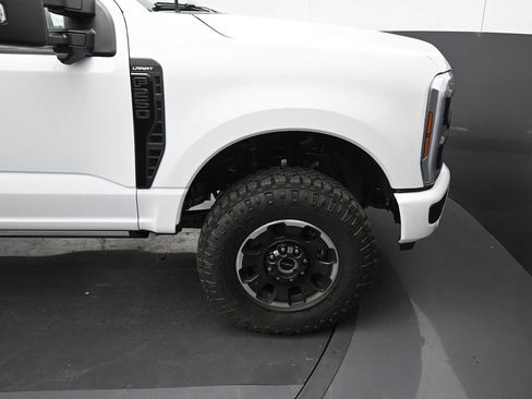 New 2026 Ford F250 Lariat w/ Tremor Off-Road Package AWD/4WD image 10