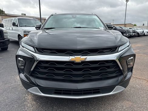 Used 2024 Chevrolet Blazer LT AWD/4WD image 2