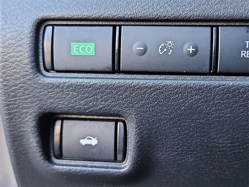 Used 2023 Nissan Sentra SV w/ All-Weather Package image 25