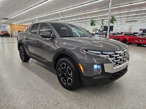 Used 2024 Hyundai Santa Cruz SEL AWD/4WD image 3