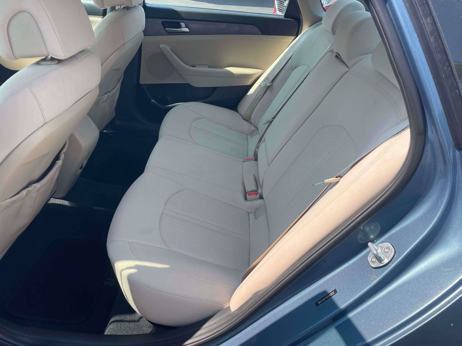 Used 2017 Hyundai Sonata SE FWD image 13