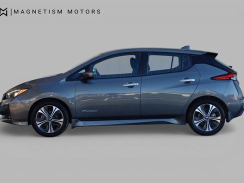 Used 2018 Nissan Leaf SV w/ SV Technology Package image 3