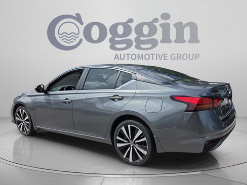 Used 2021 Nissan Altima 2.5 SR AWD/4WD image 3