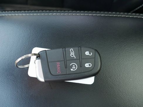 Used 2015 Jeep Grand Cherokee SRT w/ Luxury Group II image 14