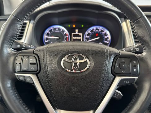 Used 2015 Toyota Highlander Limited Platinum AWD/4WD image 32