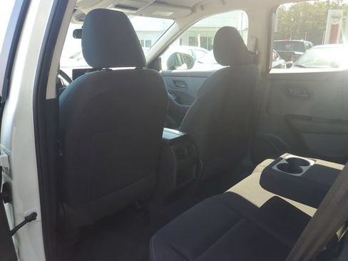 Used 2023 Nissan Rogue S FWD image 8