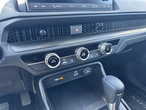 Used 2025 Honda CR-V LX image 28