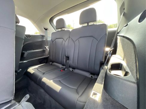 Used 2023 Audi Q7 2.0T Premium w/ Convenience Package AWD/4WD image 47