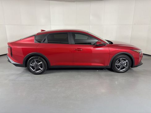 New 2026 Kia K4 FWD image 9