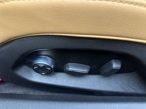 Used 2023 Chevrolet Corvette Stingray Premium Conv w/ Z51 Performance Package image 15