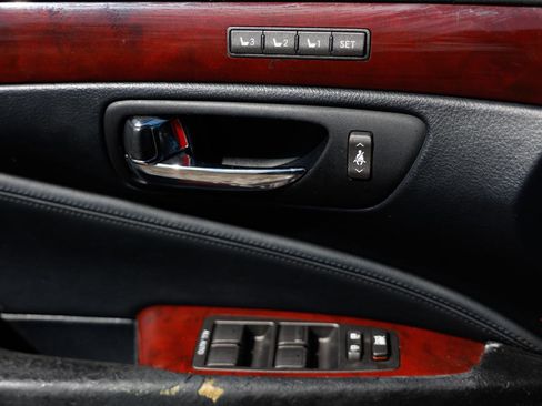 Used 2008 Lexus LS 460 4.6L V8 4DR SUV image 37