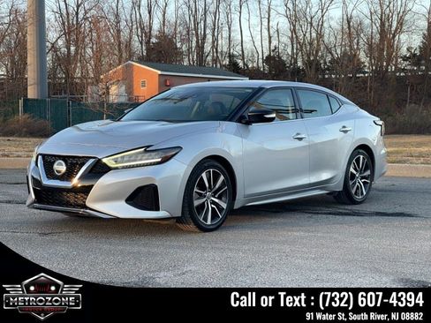 Used 2020 Nissan Maxima 3.5 SV w/ Floor Mat Group FWD image 4
