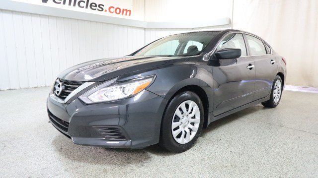 Used 2018 Nissan Altima 2.5 S w/ S Convenience Package FWD image 2