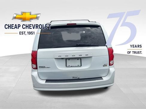 Used 2019 Dodge Grand Caravan SXT FWD image 4