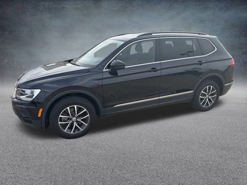 Used 2020 Volkswagen Tiguan SE image 2
