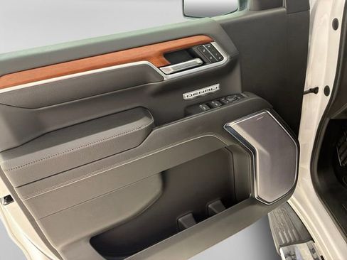 Used 2022 GMC Sierra 1500 Denali image 13