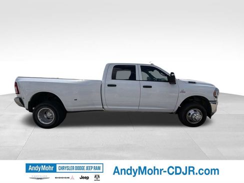 Used 2024 RAM 3500 Tradesman w/ Chrome Appearance Group AWD/4WD image 8