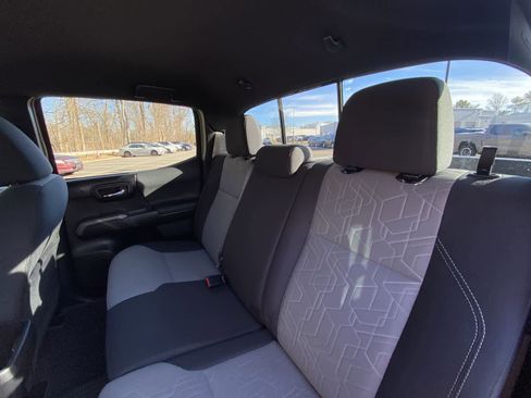 Used 2022 Toyota Tacoma TRD Sport image 28