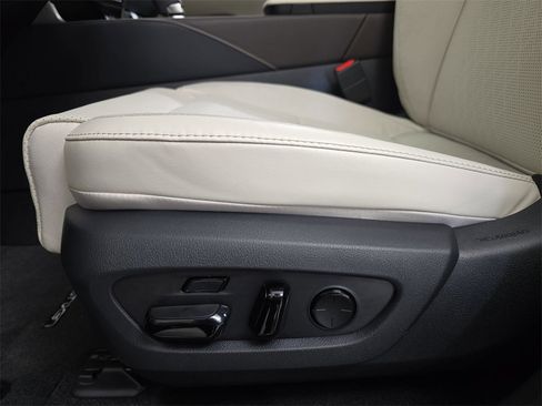 New 2026 Lexus RX 350 image 29