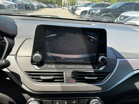 Certified 2024 Nissan Altima 2.5 SR FWD image 18