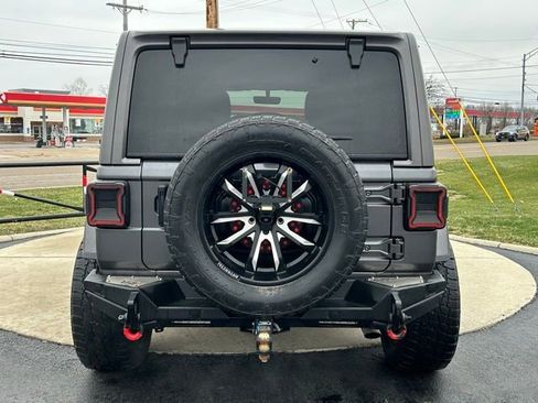 Used 2020 Jeep Wrangler Unlimited Sahara image 6