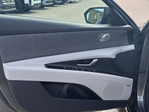 New 2026 Hyundai Elantra Limited FWD image 13